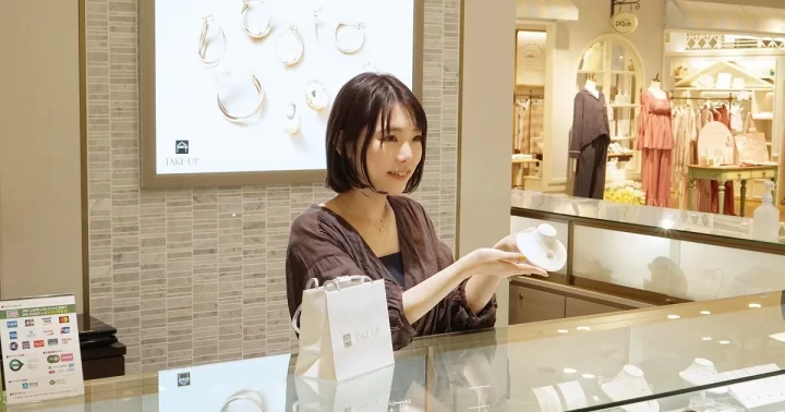 ポイントカードの電子化でお客様の利便性が向上。情報配信の効率化で来店促進も実感できました。